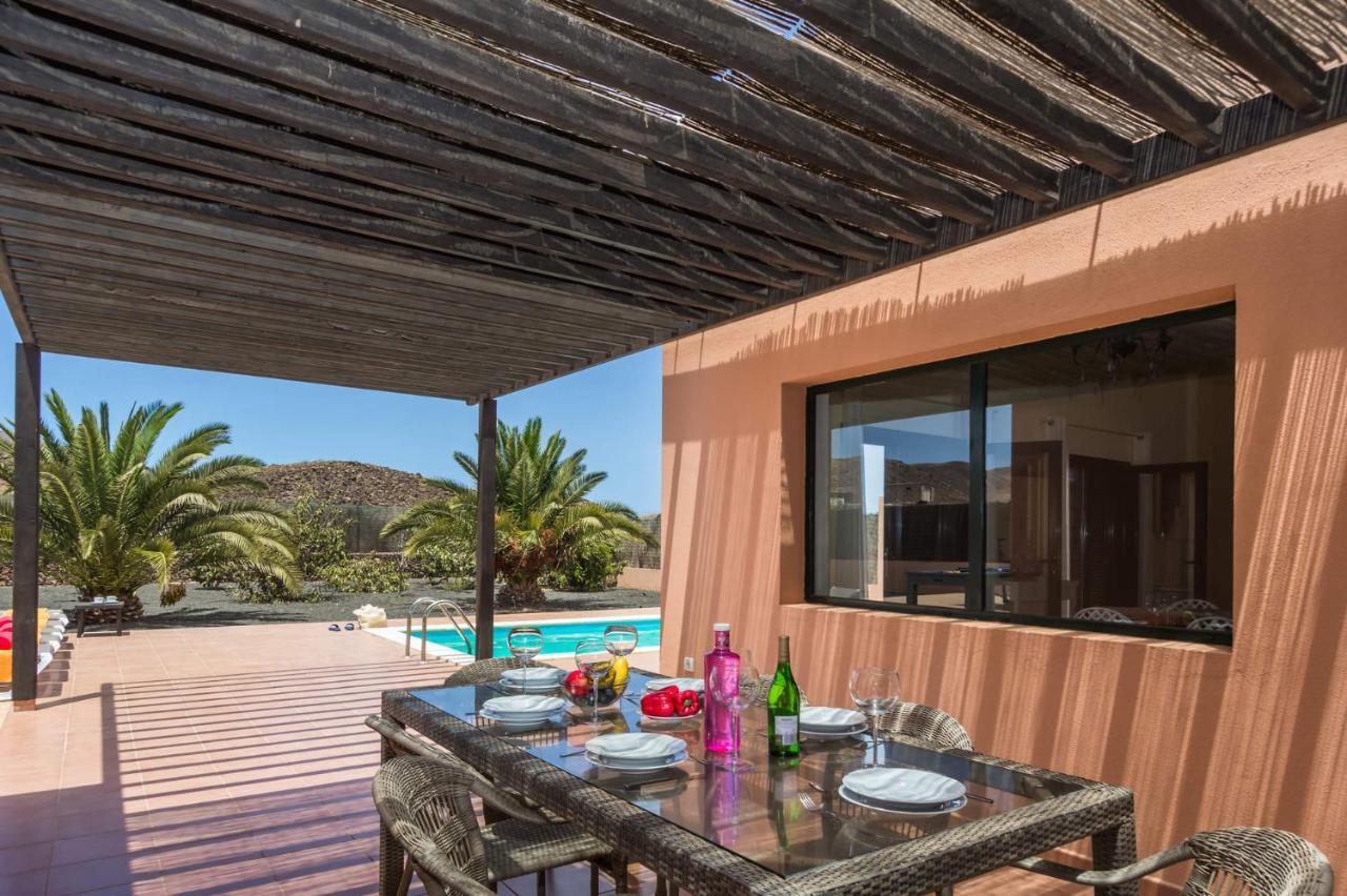 Villa Vista Montana By Villa Plus Corralejo Exterior photo